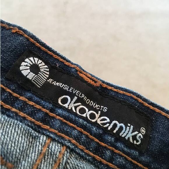 Akademiks Size 8 Kids Dark Wash Jeans Back Button Pockets - Picture 4 of 4